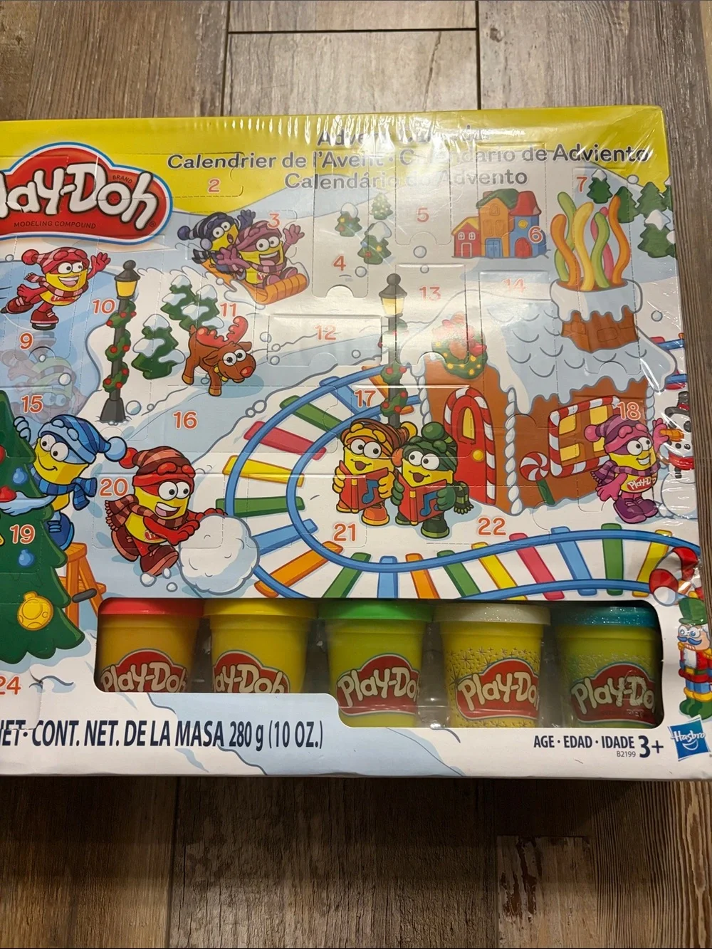 Hasbro Play-Doh Advent Calendar With 24 Accessories 5 Cans Of Modeling Compound